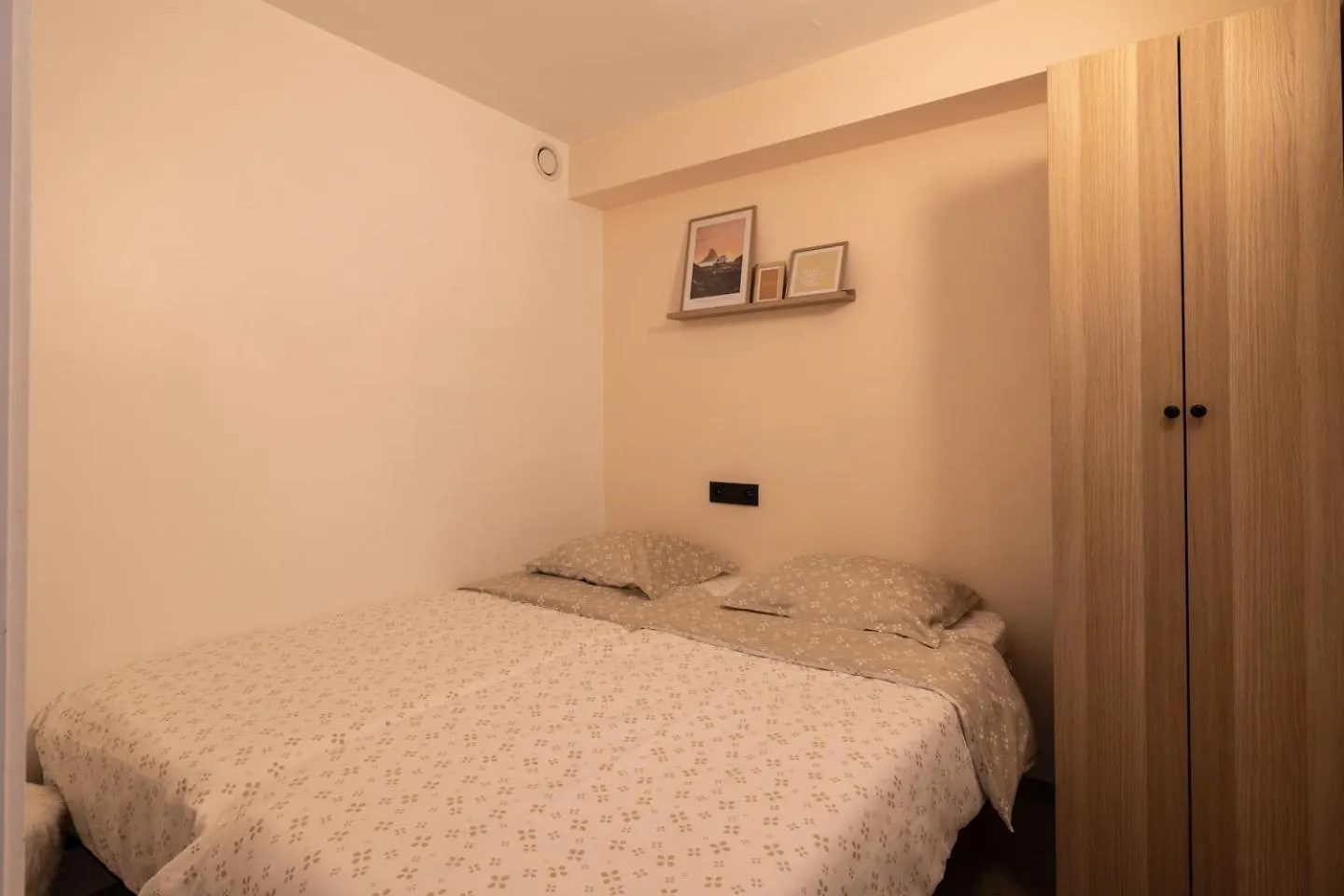 Strand OOSTENDE - SEAVIEW Cosy Studio B6 - 5 personen - direct aan het strand, volledig vernieuwd Appartement