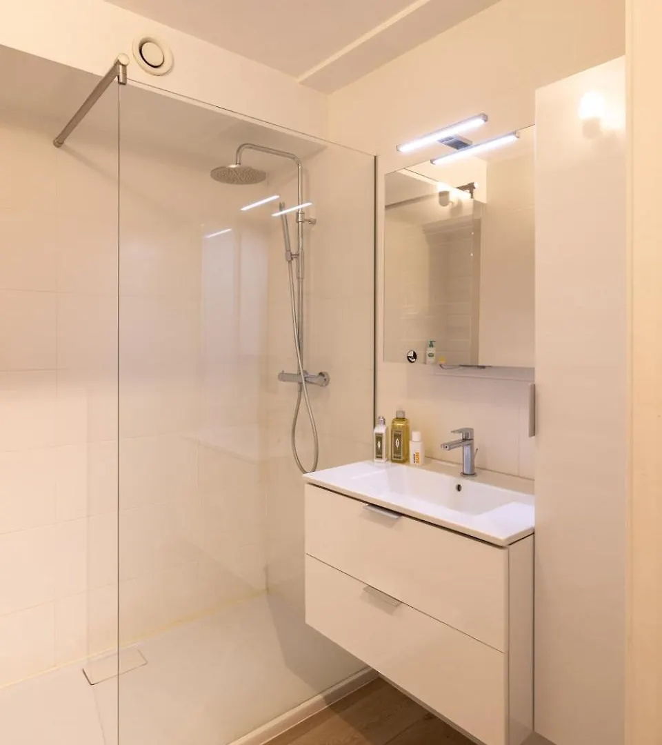 Strand OOSTENDE - SEAVIEW Cosy Studio B6 - 5 personen - direct aan het strand, volledig vernieuwd